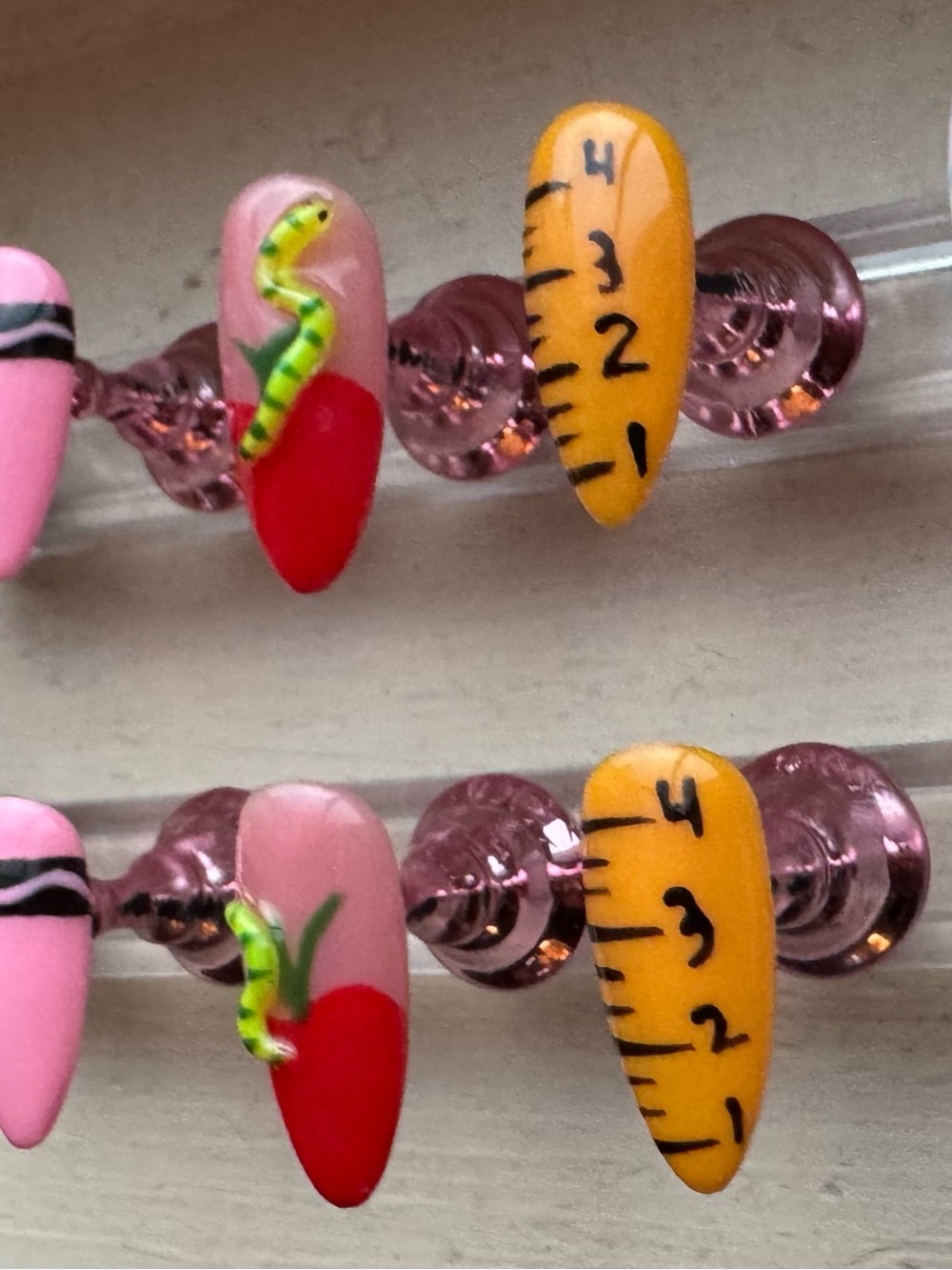 Back to school Nail Art Press-On Set